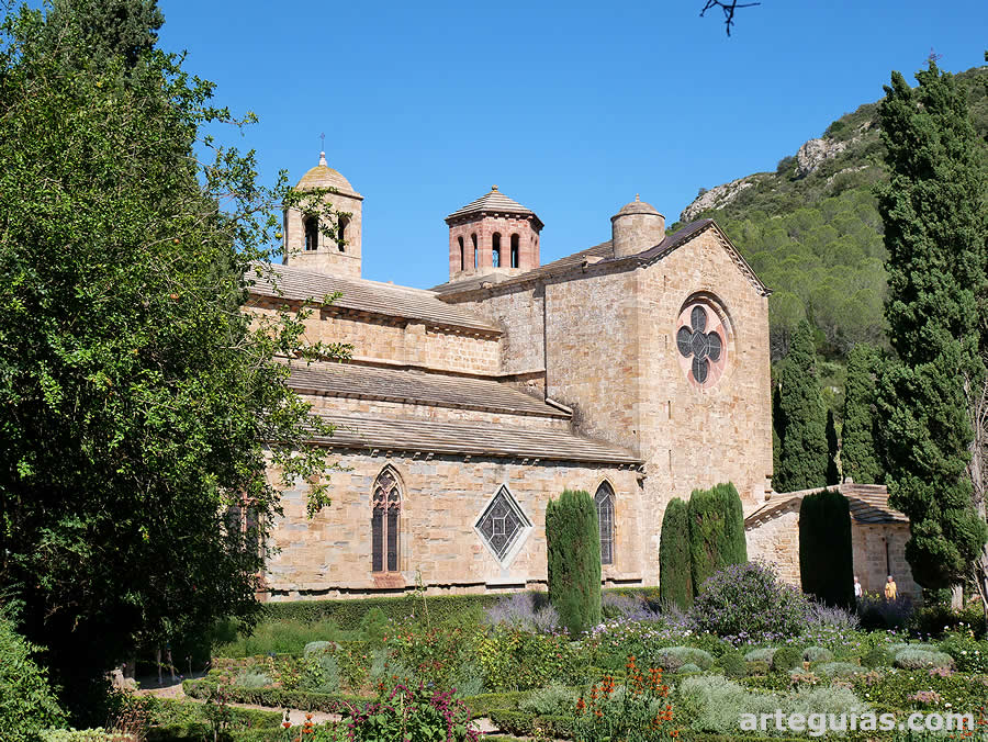 Abad&iacute;a de Fontfroide desde el suroeste