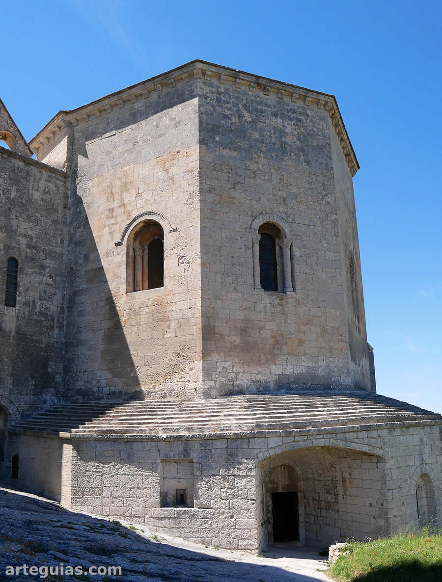 Exterior de la cabecera