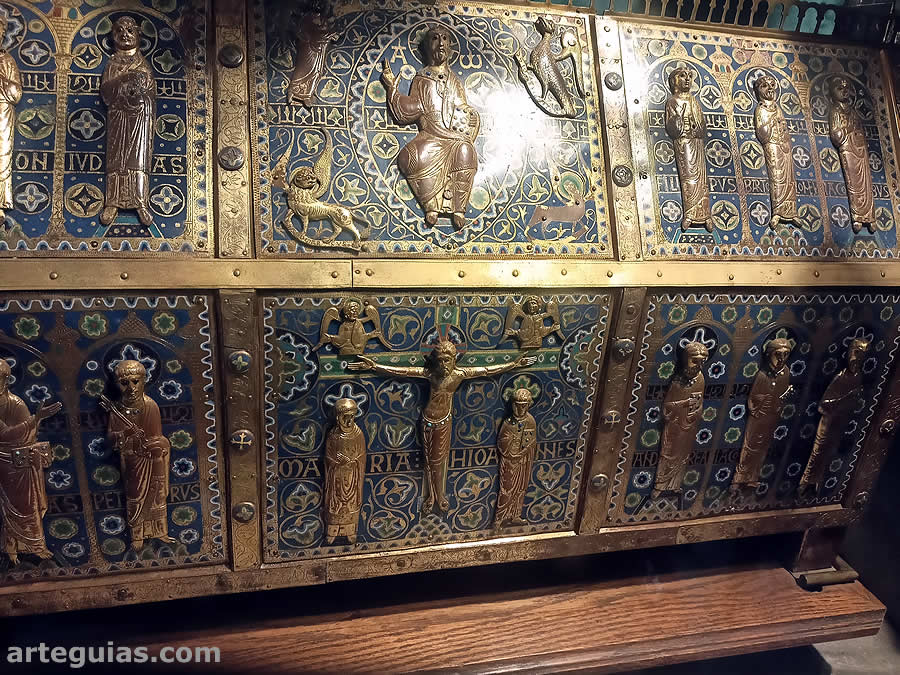 Arqueta de San Calm&iacute;n