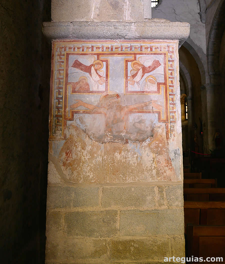 Restos de pinturas murales rom&aacute;nicos