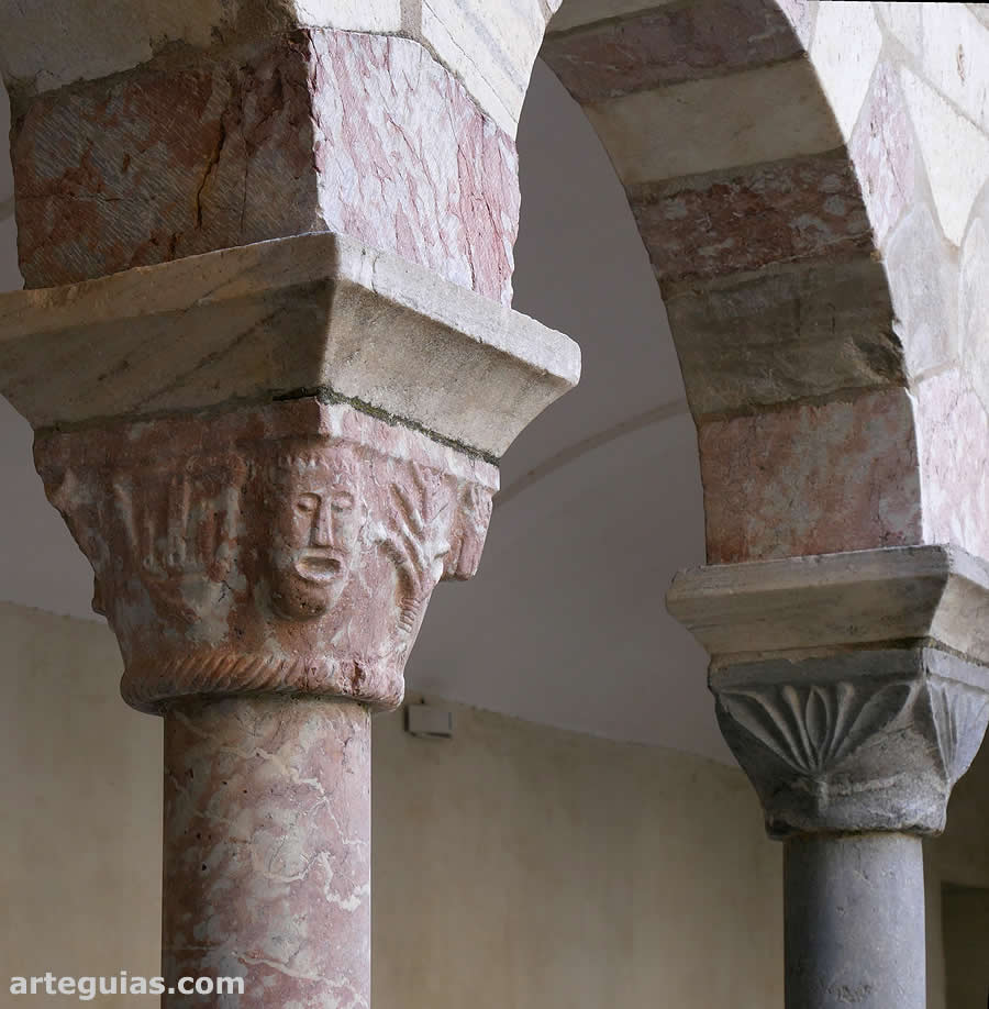 Arquer&iacute;a del claustro