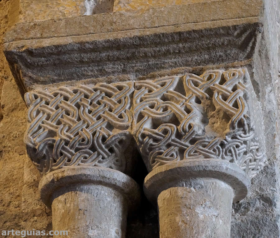 Capiteles de cesteado
