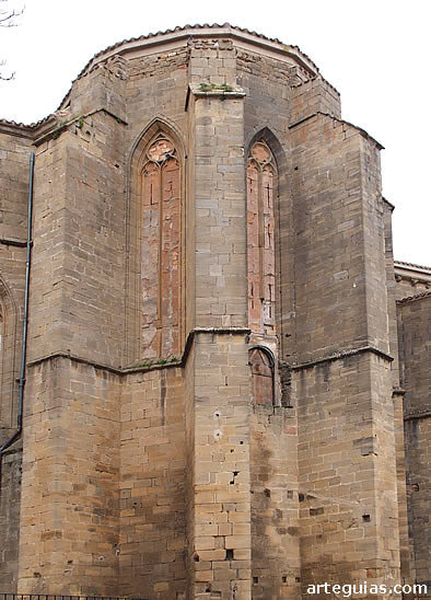 Potente cabecera g&oacute;tica