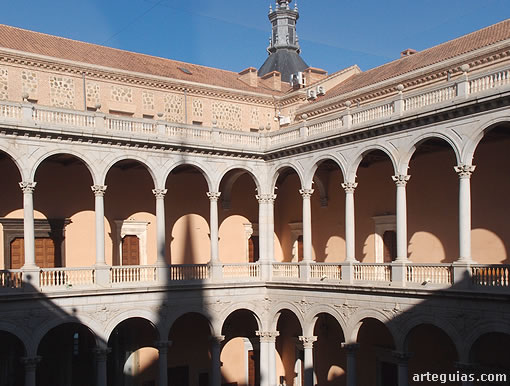 Piso alto del patio central. SIglo XVI