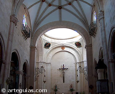 Interior de la iglesia Parroquial de Santa Justa y Rufina de Orihuela