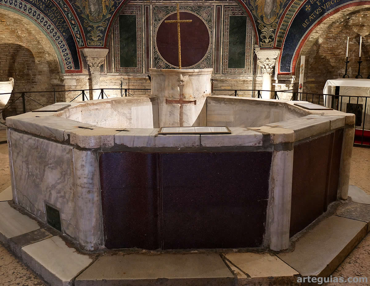 Piscina bautismal