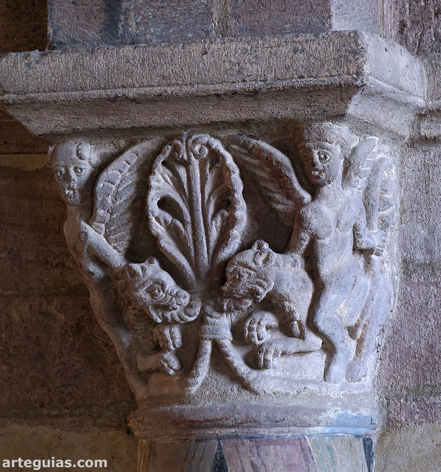 Capitel rom&aacute;nico de la bas&iacute;lica