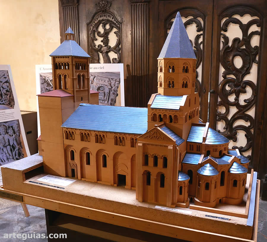 Maqueta de la BAsilica de Clermont-Ferrand
