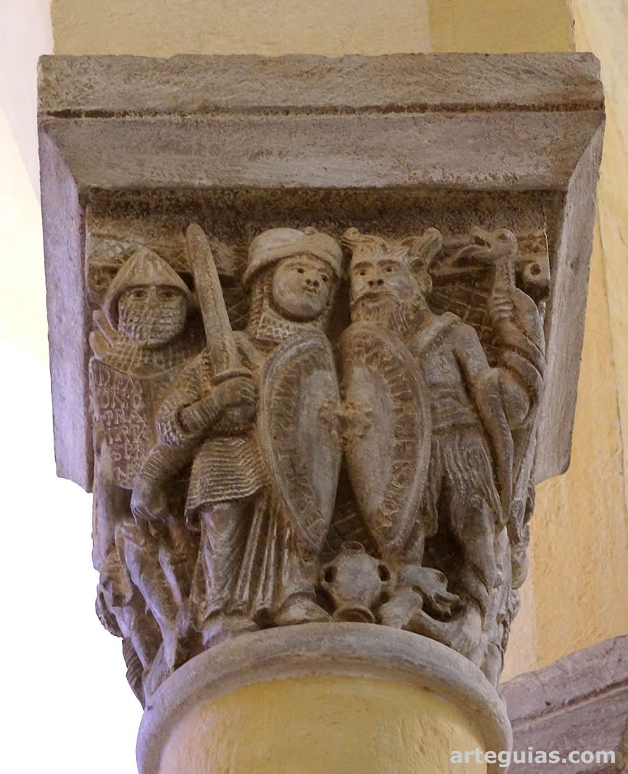 Capitel con una escena de Psicomaquia