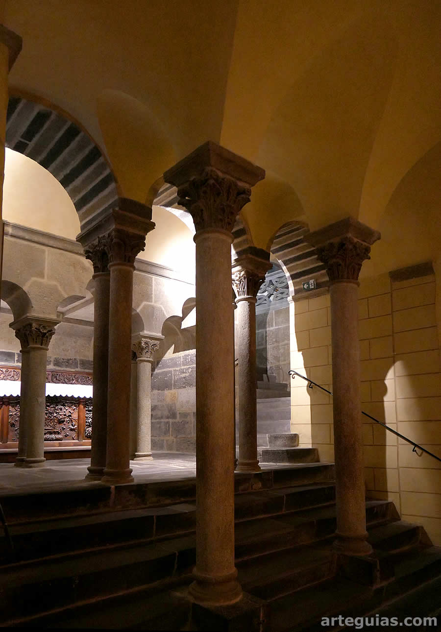 Vista de la cripta de la bas&iacute;lica