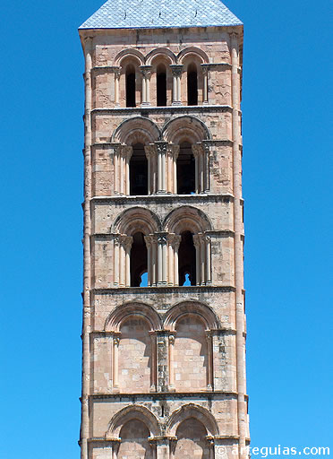 Campanario de San Esteban de Segovia