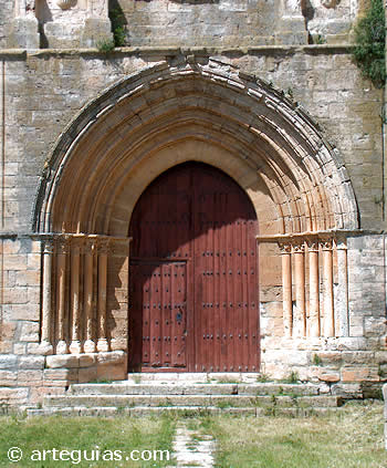 Puerta sur de la colegiata de Castrojeriz, Burgos