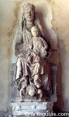 Estatua de Santa Mar&iacute;a la Real. Claustro de Sasam&oacute;n. Burgos
