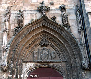 Portada de la iglesia de San Nicol&aacute;s