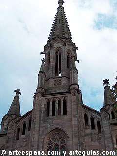 Capilla de los Marqueses de Comillas, de estilo neog&oacute;tico