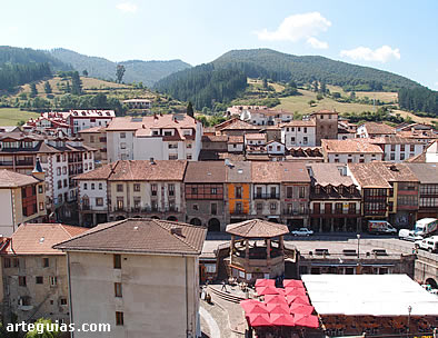 Potes desde la terraza de la Torre del Infantado