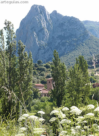 Santa MAr&iacute;a de Lebe&ntilde;a se encuentra a muy pocos kil&oacute;metros de Potes