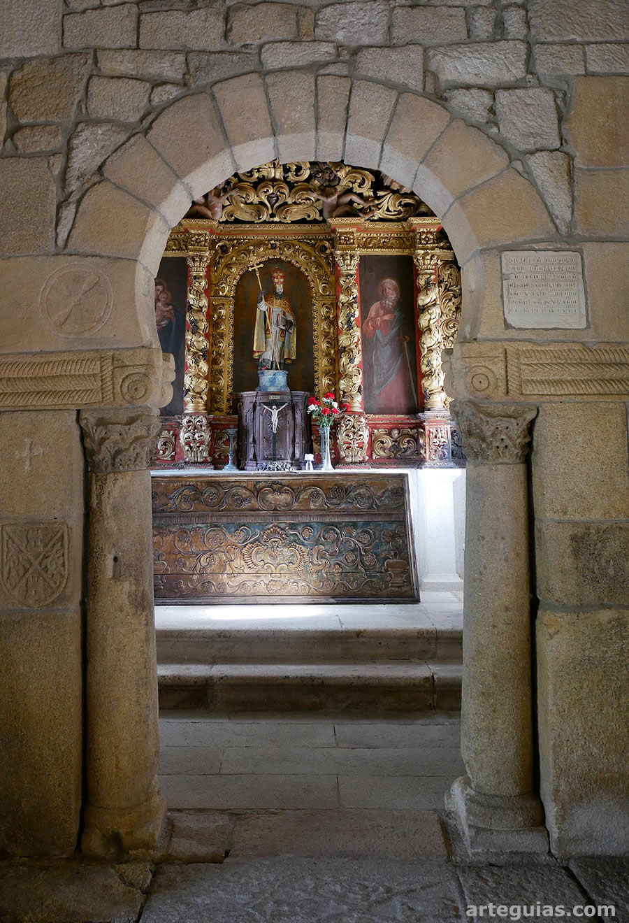 Arco triunfal desde las naves