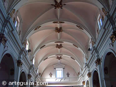 Interior de la iglesia de la Asunci&oacute;n de Vilafam&eacute;s, Castell&oacute;n