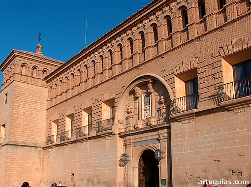 Castillo de Alca&ntilde;iz