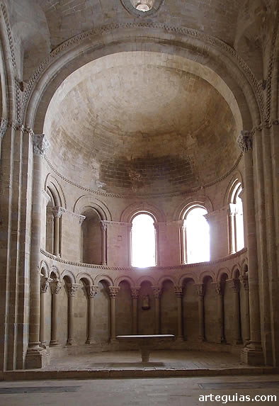 Formidable aspecto del interior del &aacute;bside