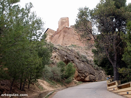 El castillo desde la rampa de acceso
