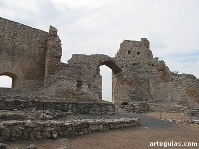 Puerta de comunicaci&oacute;n de la medina con el alc&aacute;zar desde &eacute;ste