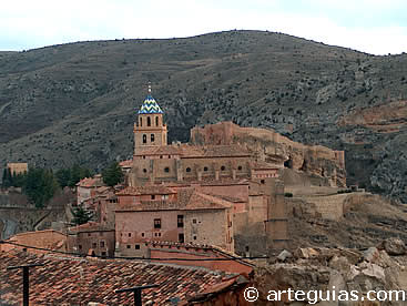 Vista general de la Catedral de Albarrac&iacute;n, Teruel