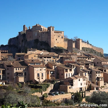 Alqu&eacute;zar y su colegiata en lo alto