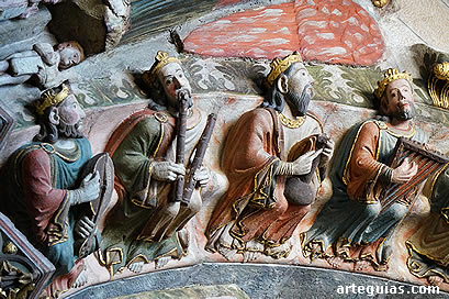 Ancianos m&uacute;sicos