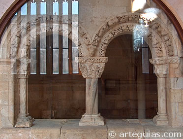 Arquer&iacute;a de la sala capitular