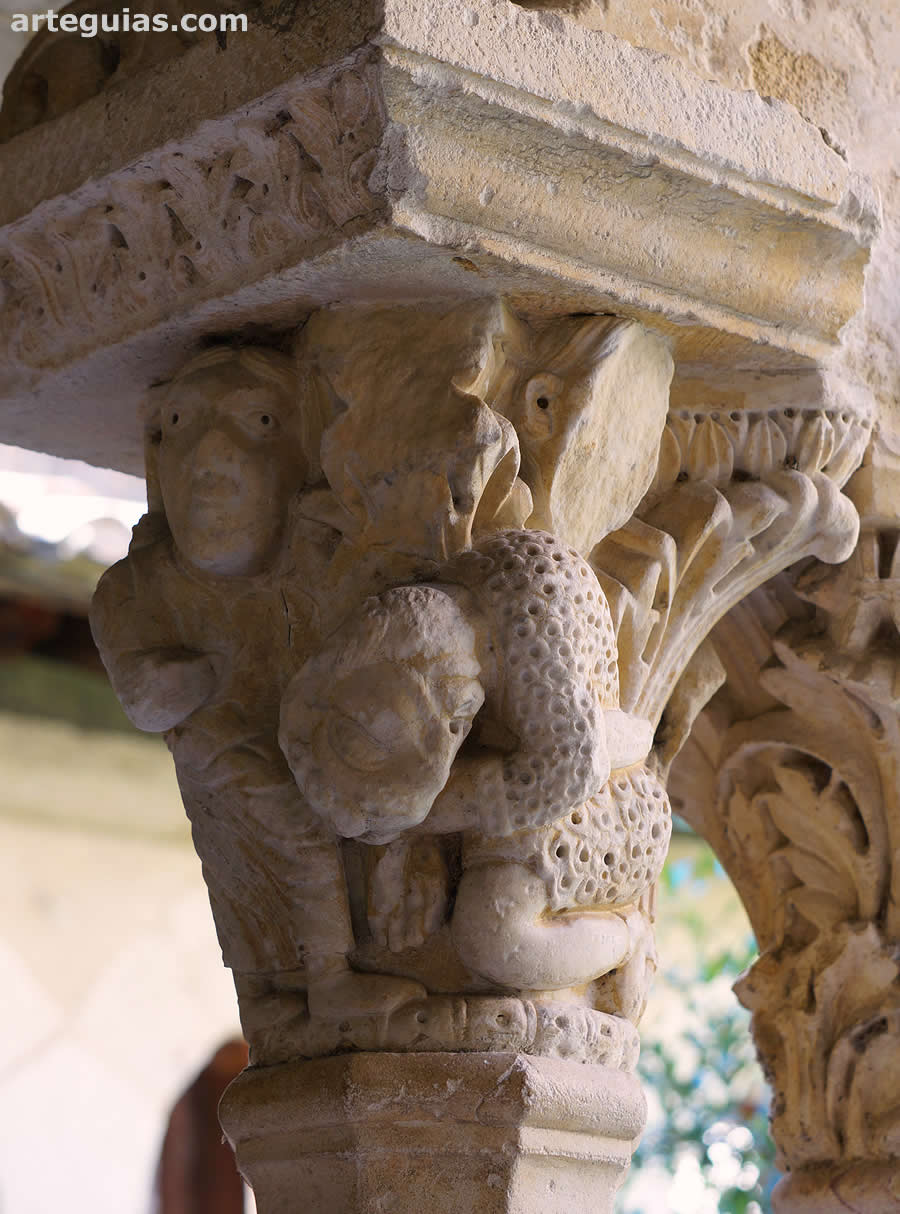 Capitel rom&aacute;nico