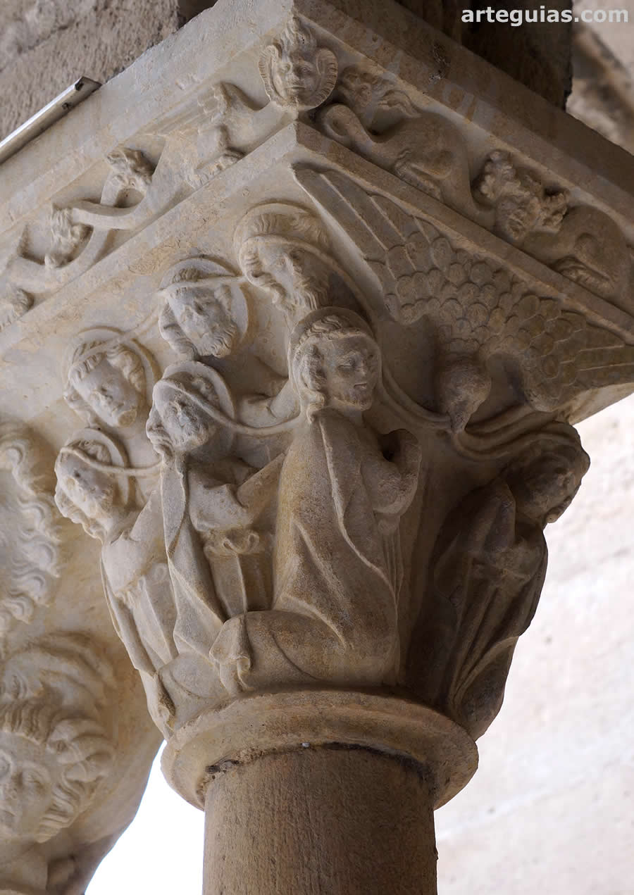 Capitel g&oacute;tico con el pasaje de la Psicostasis