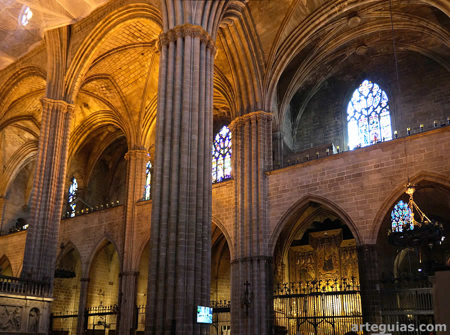Las tres naves de la Catedral de Barcelona