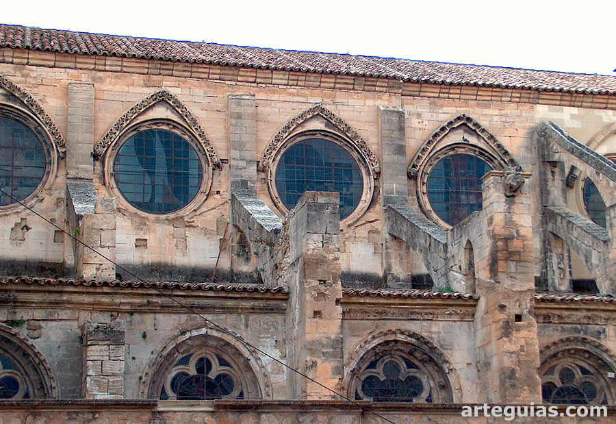 Muros septentrionales de la catedral de Cuenca