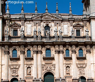Fachada barroca de la Catedral de Ja&eacute;n