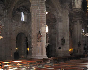 Interior barroco de la catedral
