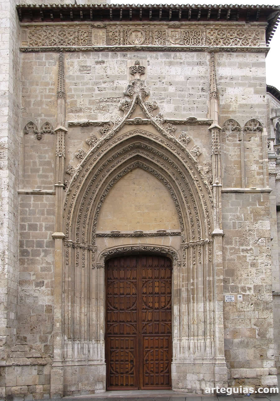 Puerta del Salvador o de los Novios