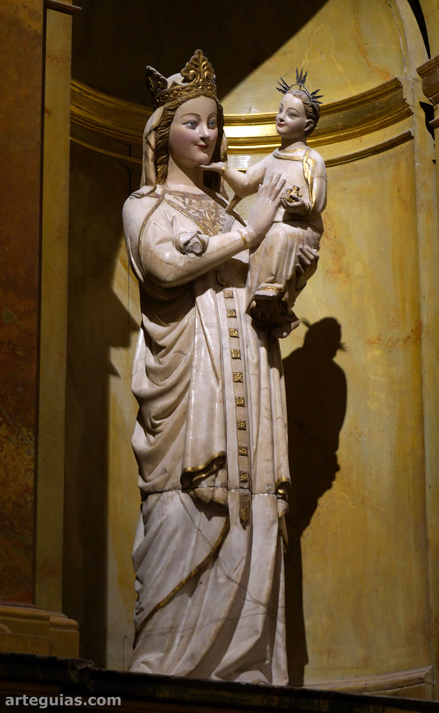 La Virgen Blanca. Imagen g&oacute;tica de la Catedral de Palencia