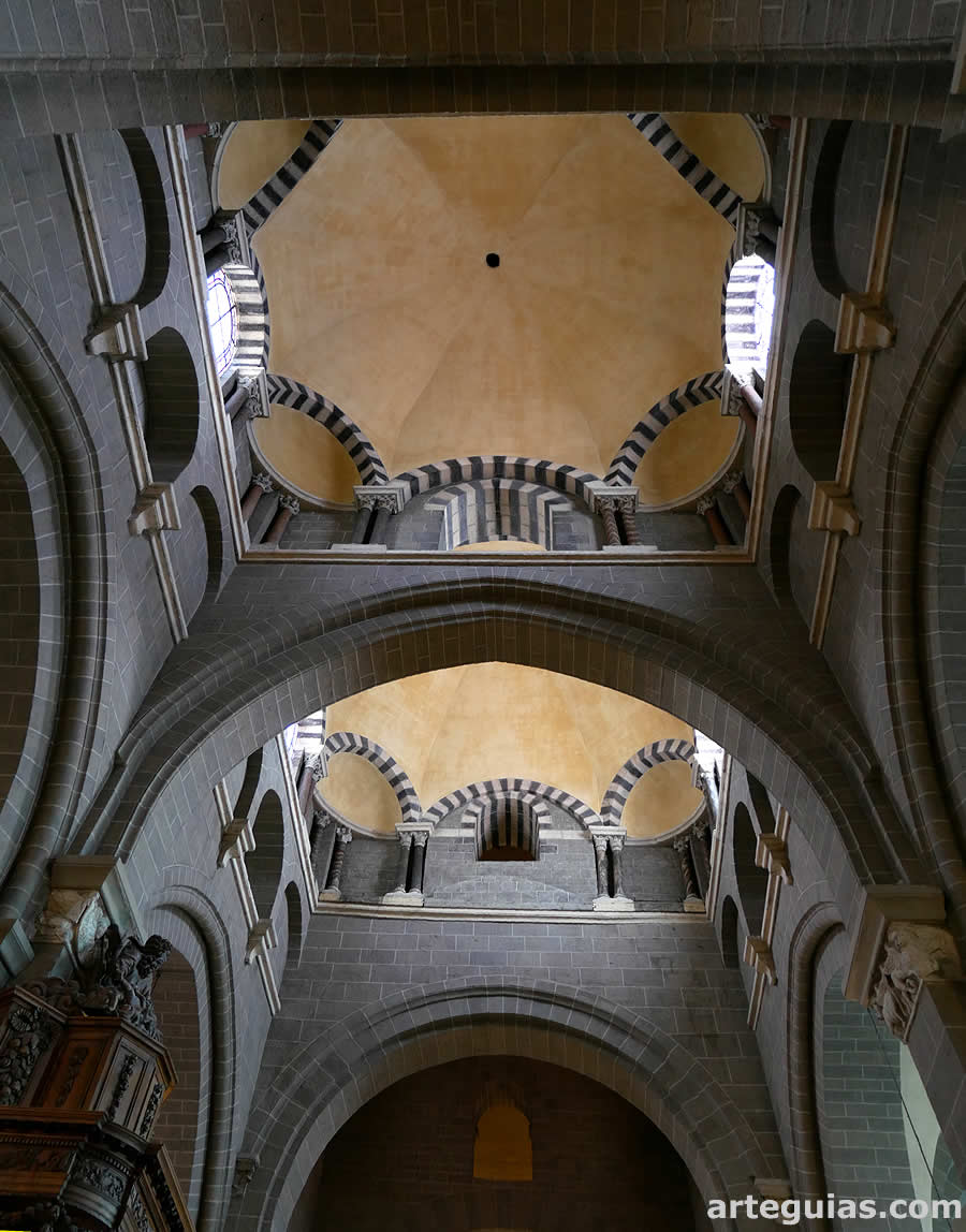 Sistema d abovedamiento de la nave central de la catedral