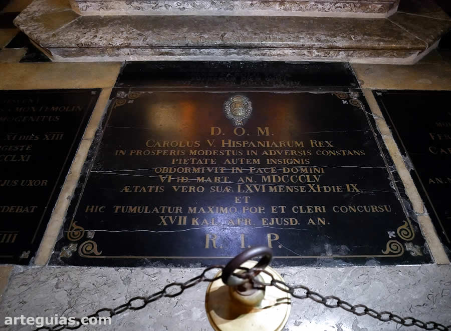 Tumba de Carlos Mar&iacute;a Isidro de Borb&oacute;n