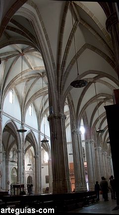Arquer&iacute;as y b&oacute;vedas g&oacute;ticas de la Catedral de Alcal&aacute; de Henares, Madrid