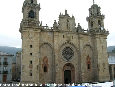 La catedral de Mondo&ntilde;edo acumula estilos arquitect&oacute;nicos desde el rom&aacute;nico al barroco