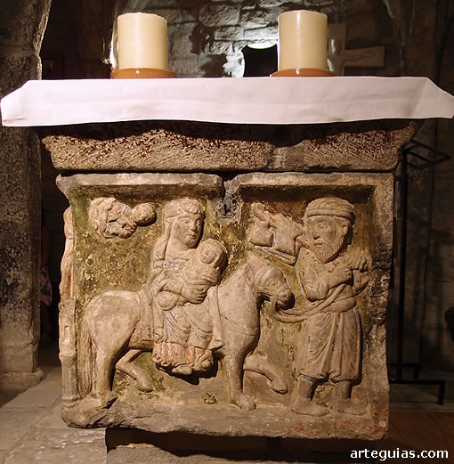 Costado del sarc&oacute;fago con la escena de la Hu&iacute;da a Egipto