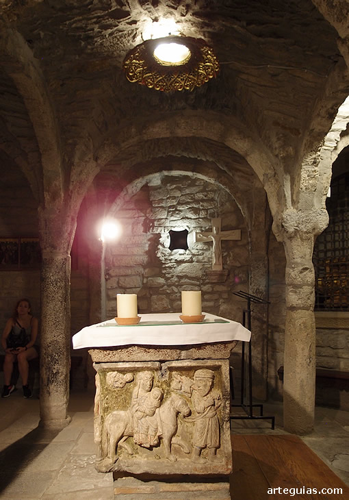 Catedral de Roda de Is&aacute;bena: cripta