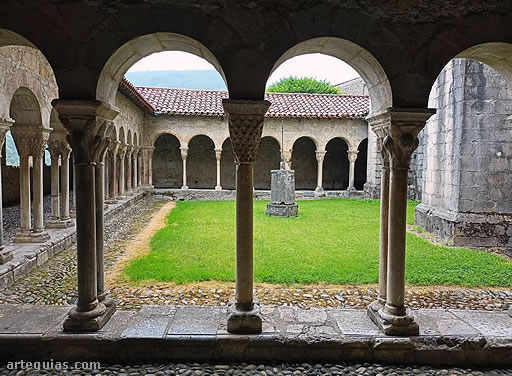 Claustro de la catedral