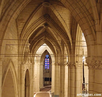 Tirantes en la catedral