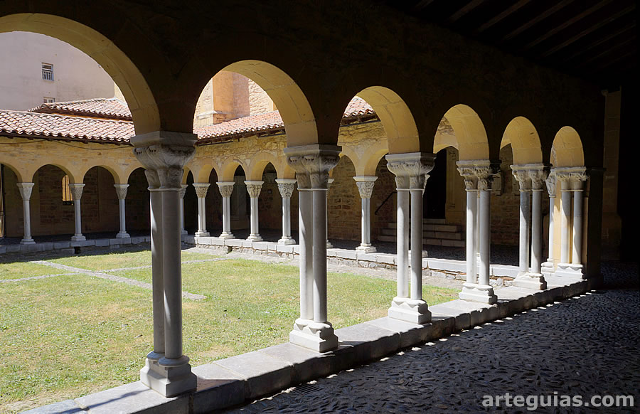 Claustro de la Colegiata de Saint Gaudens