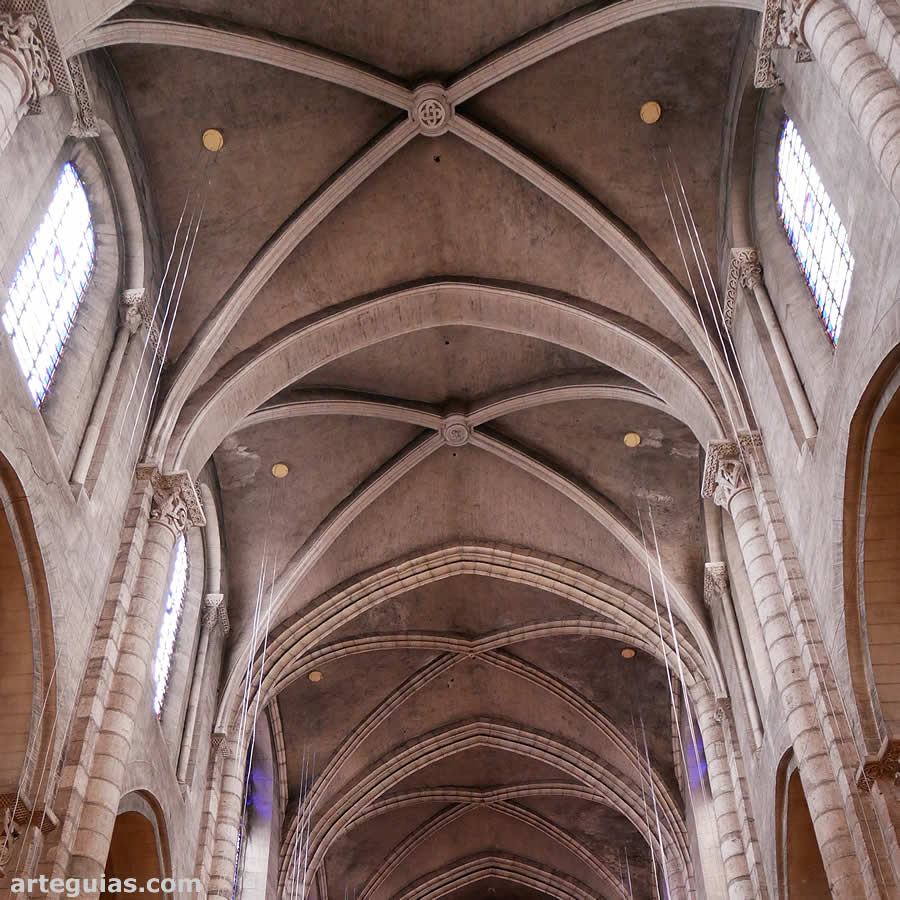 B&oacute;vedas de crucer&iacute;a de la nave central