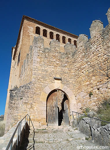 Acesso al recinto fortificado